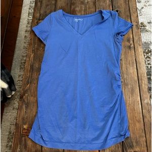 Gap maternity t shirt small